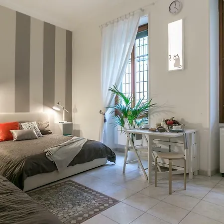 Next Stop - Station * Милан