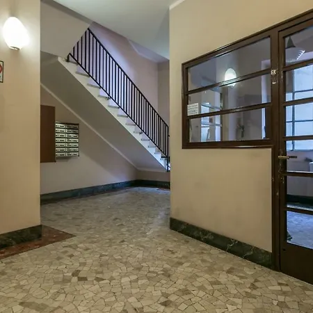 Next Stop - Station * Milano