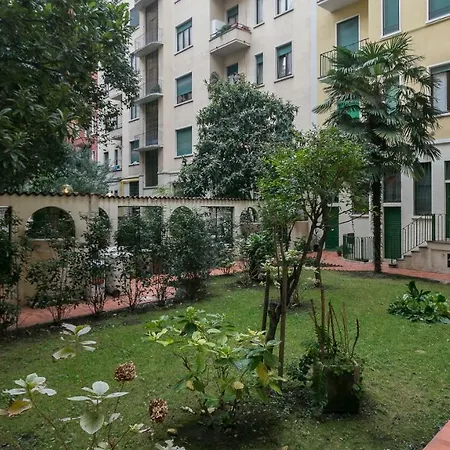 Next Stop - Station Daire *